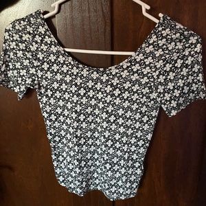 Aeropostale black and white crop top. Size small.